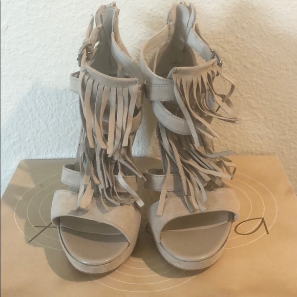 Party on your feet! Suede fringe platform sandals - Picture 3 of 8